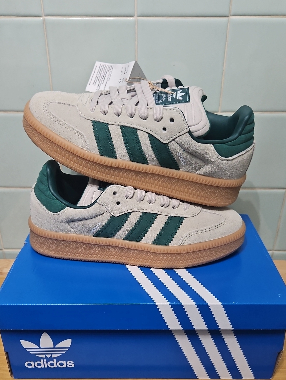 adidas Kid’s Samba XLG Sneakers in Tan and Green with Gum Sole Size 4Y NWT